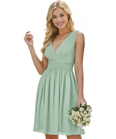 Women's Sleeveless Knee-Length V Neck Ruched Chiffon Formal Party Dress 3989 Mint Green $29.60 Dresses