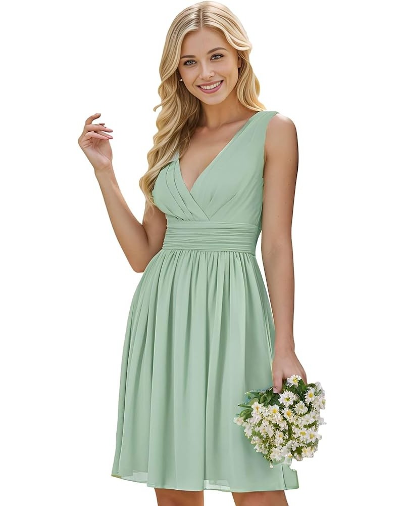 Women's Sleeveless Knee-Length V Neck Ruched Chiffon Formal Party Dress 3989 Mint Green $29.60 Dresses