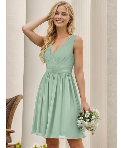 Women's Sleeveless Knee-Length V Neck Ruched Chiffon Formal Party Dress 3989 Mint Green $29.60 Dresses